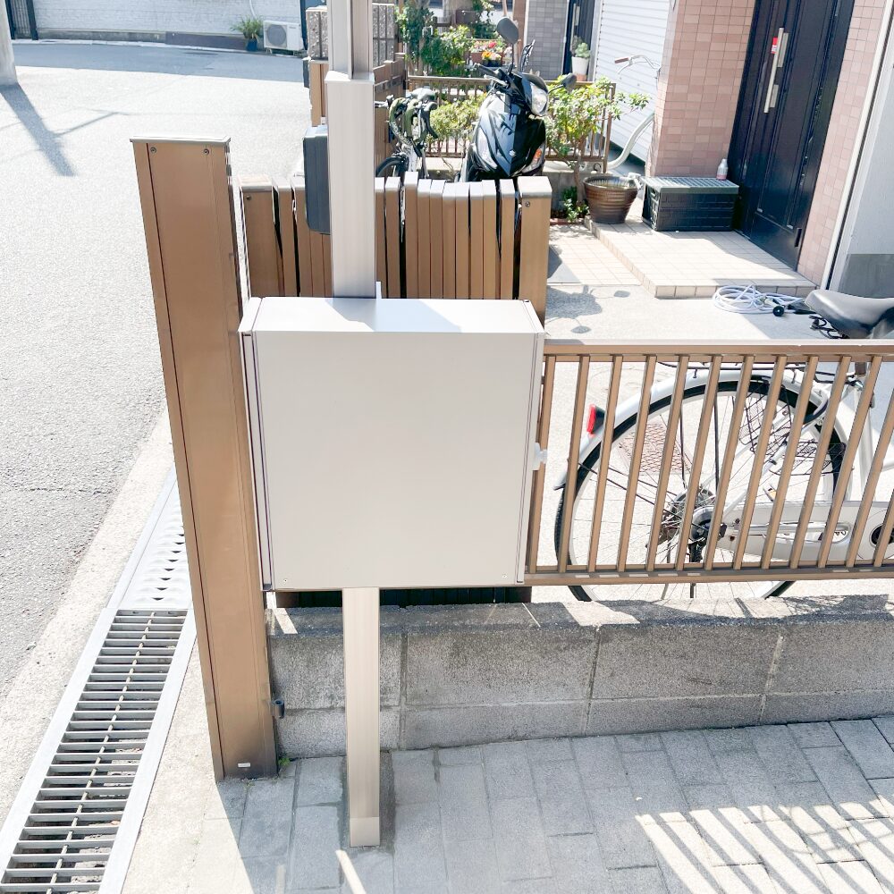 側面アフター画像:大阪府豊中市のリフォーム会社『ゆきプロ』施工事例:中古住宅購入の際にそのままだった門柱を新しくリフォーム
