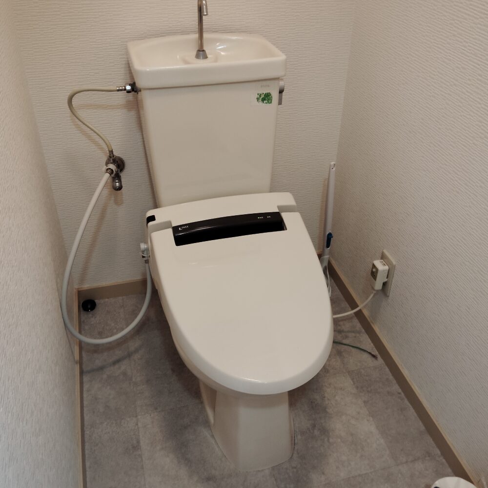 大阪府豊中市のマンションリフォーム:トイレビフォー画像