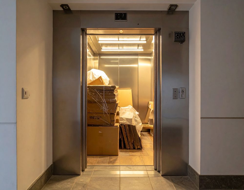 7-4. エレベーター使用や搬入規制の確認