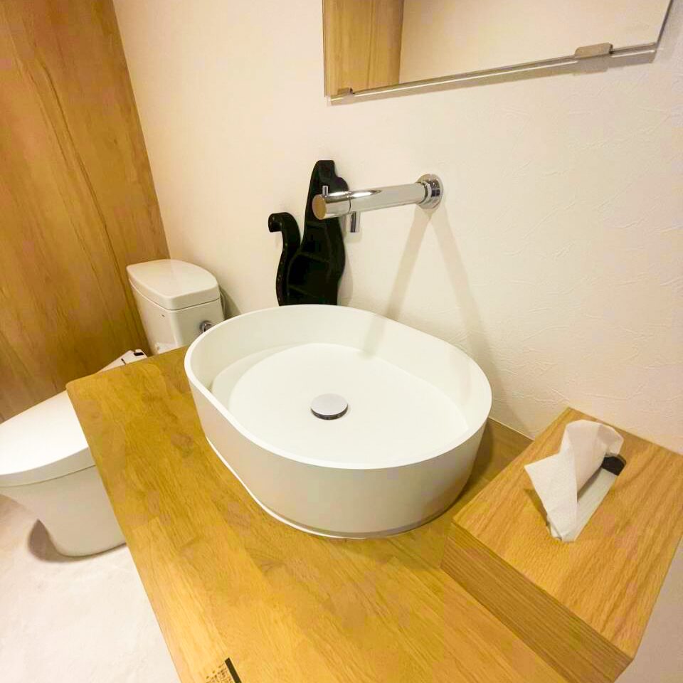 兵庫県尼崎市のカフェのトイレリフォーム後の手洗い器