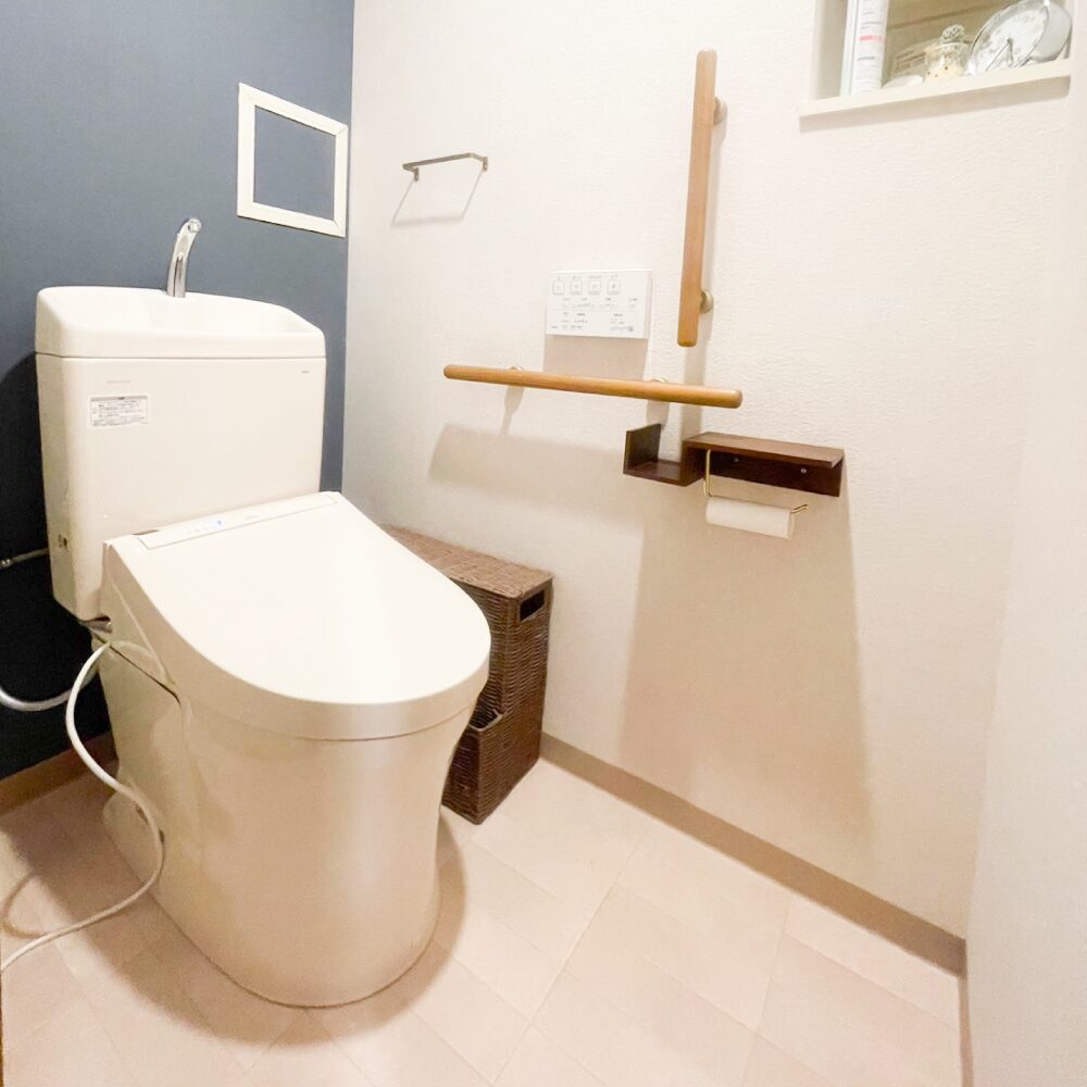 兵庫県伊丹市のリフォーム後のトイレ:TOTOピュアレストQR