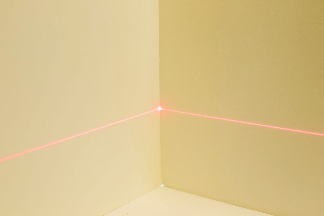 建築レーザーレベル