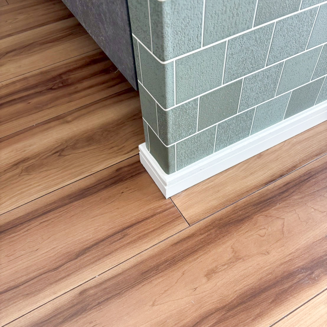 豊中市のマンション：キッチン巾木の補修後