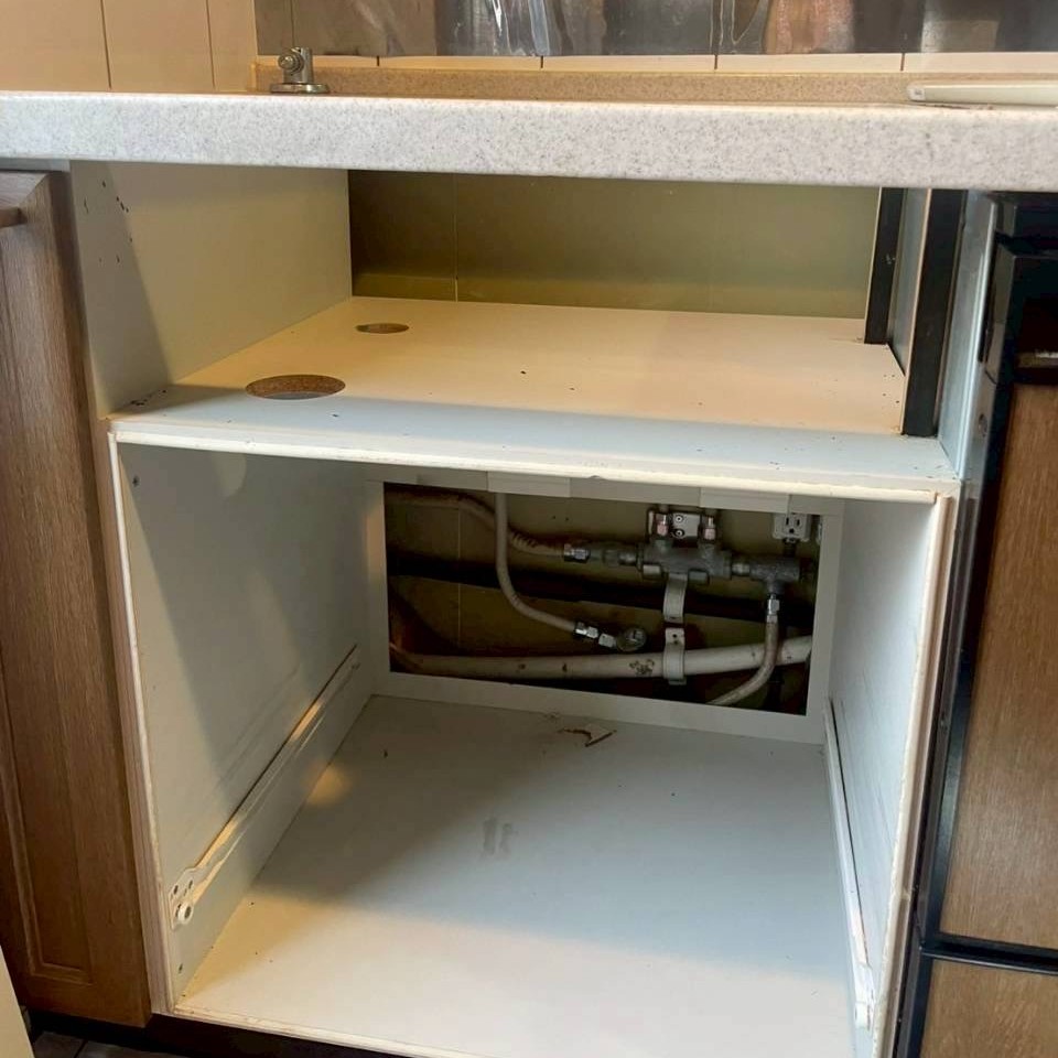 大阪府豊中市のマンションキッチンのガスコンロ撤去後の様子。